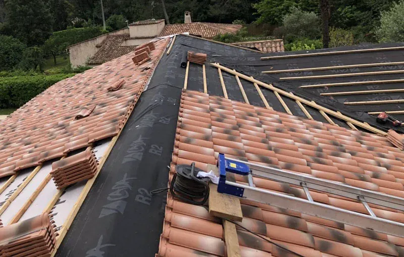Chantier de réfection complète d’une toiture en tuile canal à Cugnaux
